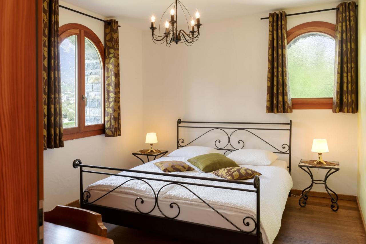 Castel De Daval Bed & Breakfast Sierre Dış mekan fotoğraf