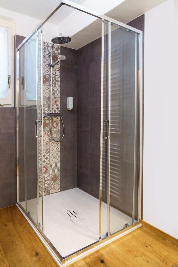 Castel De Daval Bed & Breakfast Sierre Dış mekan fotoğraf