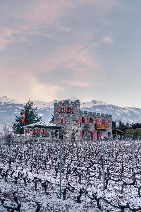 Castel De Daval Bed & Breakfast Sierre Dış mekan fotoğraf