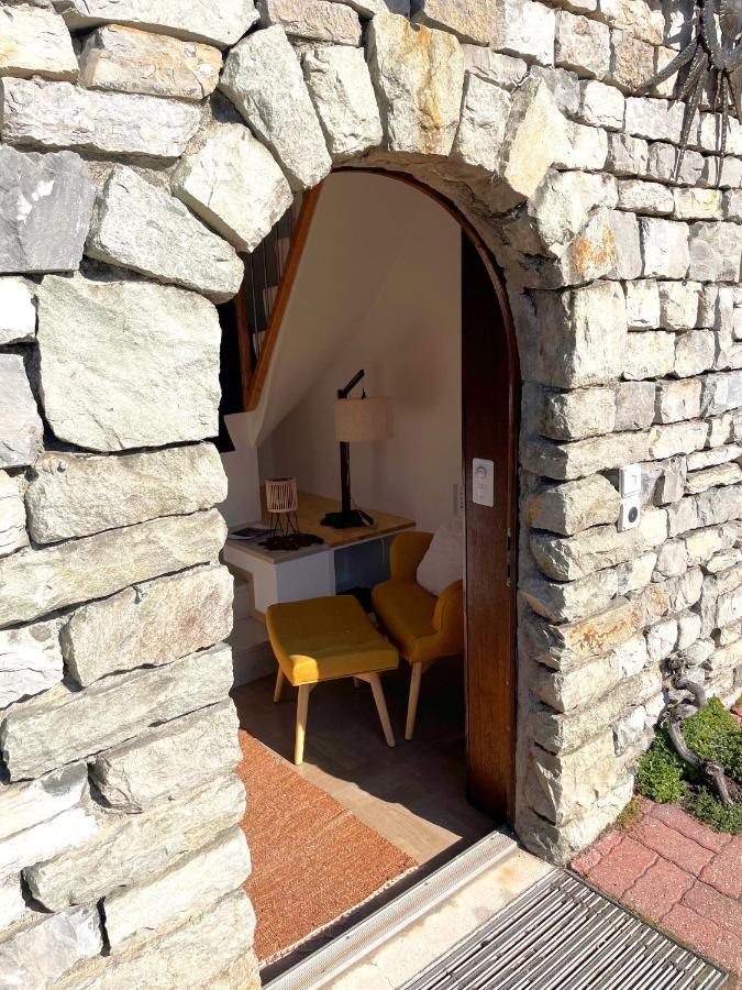 Castel De Daval Bed & Breakfast Sierre Dış mekan fotoğraf